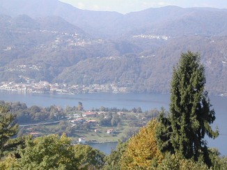 Blick aus dem Park der Villa Pestalozza